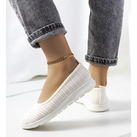 Sneakers Ilse beige traforate écru 1