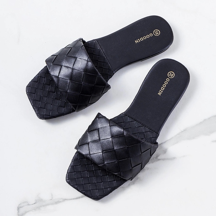 Tacchi piatti neri di Mabel nero 1