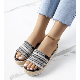 Ciabatte nere sulla piattaforma Ana nero 1