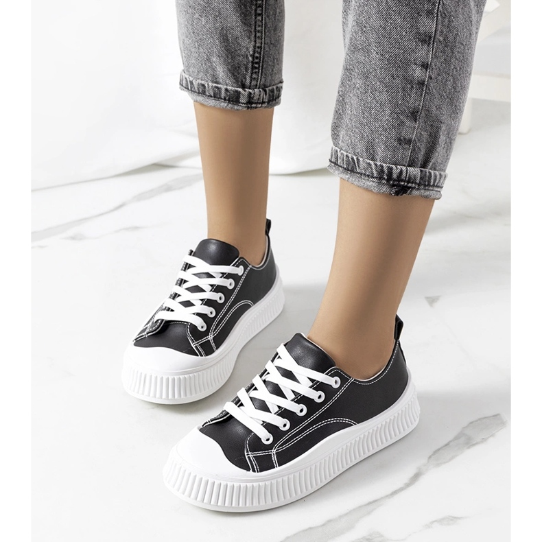 Sneakers nere sulla piattaforma Zargan nero 1
