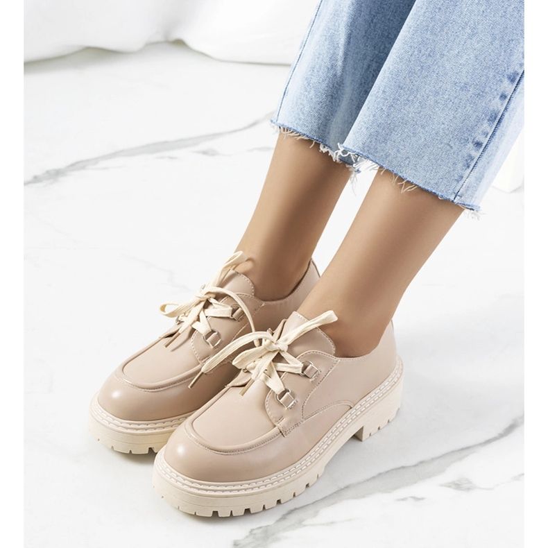 Scarpe da lavoro beige per le donne 1