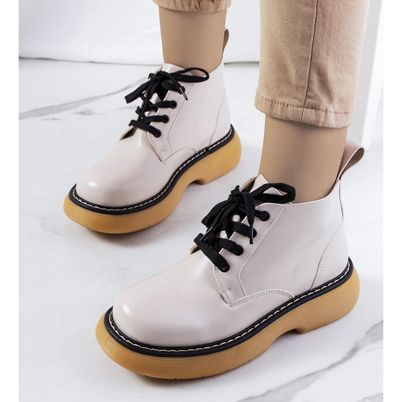 Stivali beige, tipo stivali Redelek 1