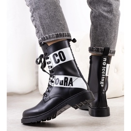 Trapper neri decorati con iscrizioni Mota nero 1