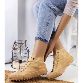 Sneakers marroni isolate Big Star GG274072 beige 1