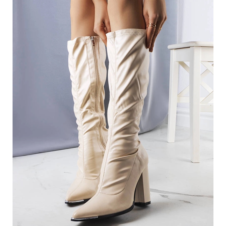 Stivali beige sul palo Velass 1