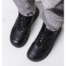 Sneaker isolanti nere di Korti nero 1
