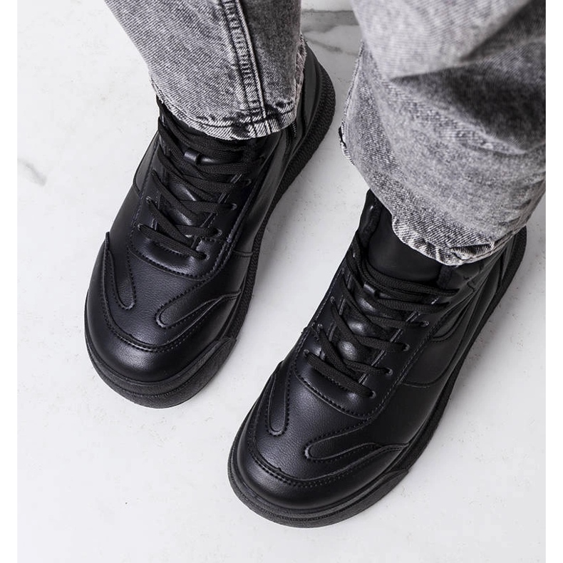 Sneaker isolanti nere di Korti nero 1