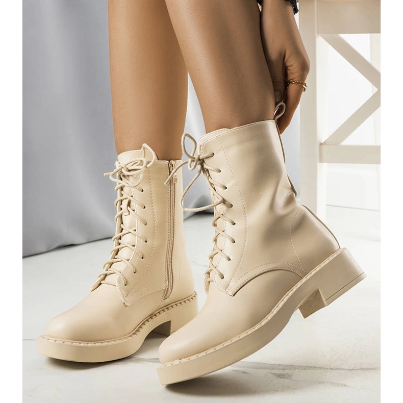 Stivali imbottiti beige di Ildar 1