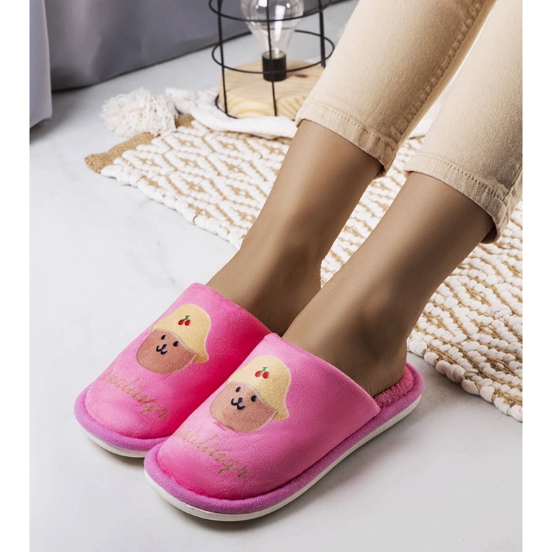 Morbide pantofole rosa di Diealings 1