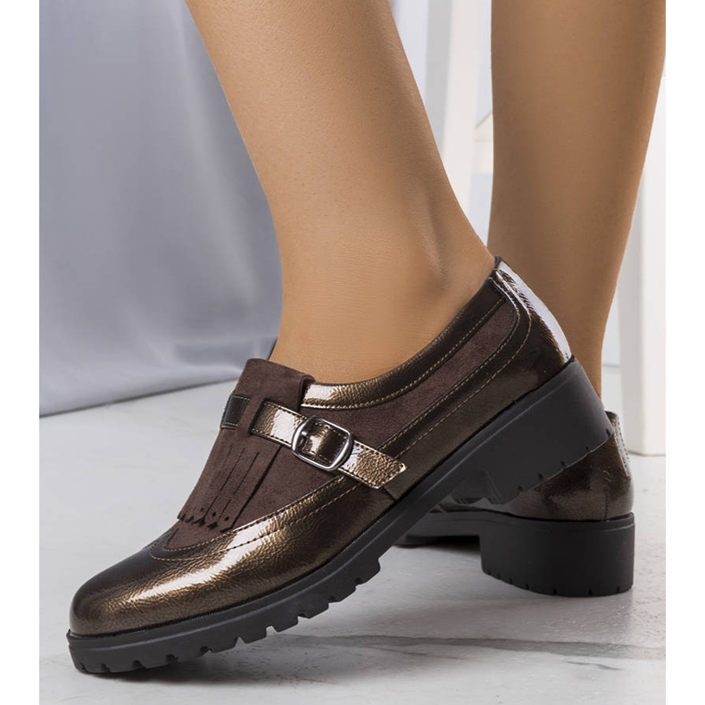 PA1 Scarpe in vernice marrone di Eliers 1