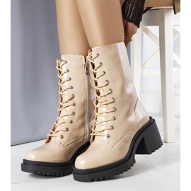 Stivali con tacco alto isolanti beige di Verno 1