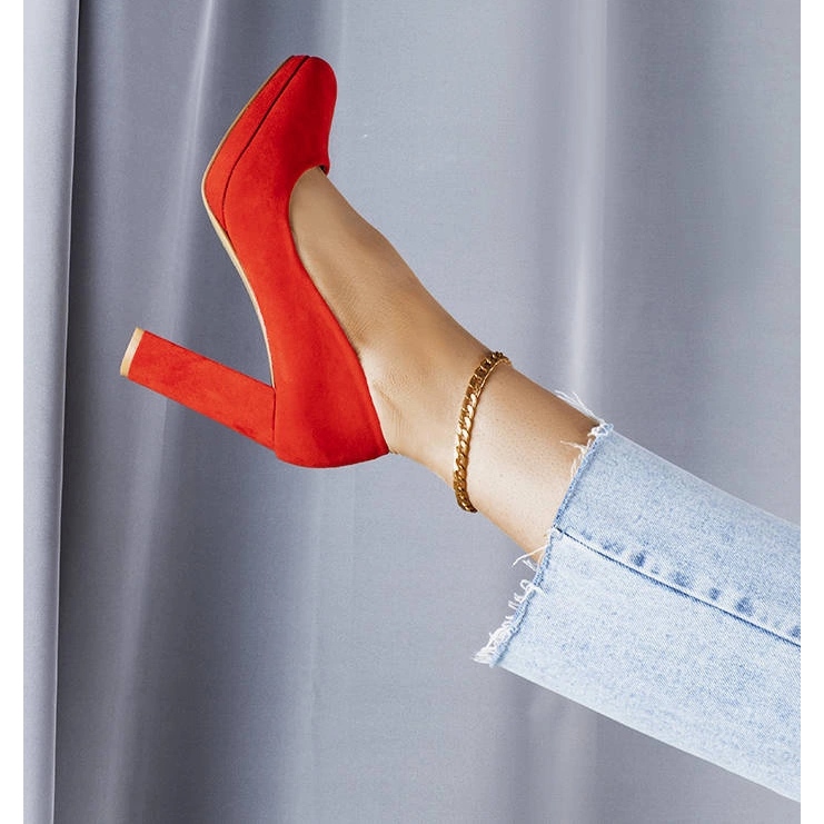 Décolleté con tacco rosso di Leonard 1