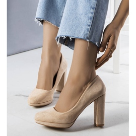 Décolleté con tacco a spillo beige di Leonard 1
