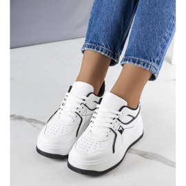 BM Sneaker Juanita bianca con plateau 1