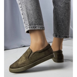 Sneaker in ecopelle scamosciata verde di Leroy 1