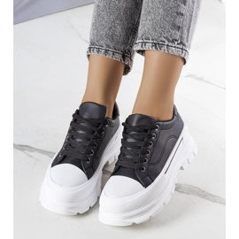 Sneaker alte con plateau di colore nero di Kari 1