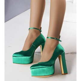 Décolleté verdi con tacco alto di Lila verde 1