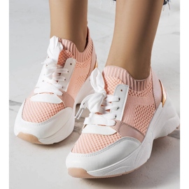 Sneakers rosa con zeppa di Ann 1