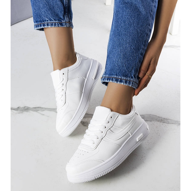 BM Sneakers bianche su una suola spessa di Kim bianca 1