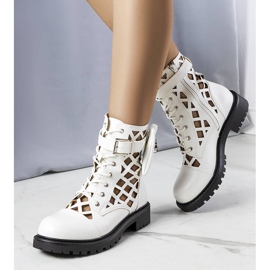 Stivali traforati bianchi Cecelia bianca 1