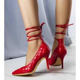 Scarpe con tacco trapuntate rosse di Rosie rosso 1