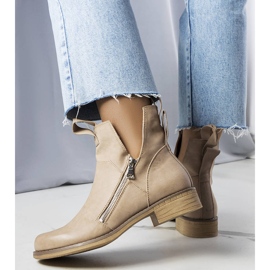 Stivali Beige Con Ritagli Pat 1