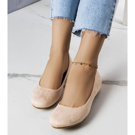 Ballerine beige con zeppa bassa di Sylvia 1