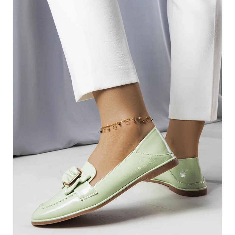 Mocassini in vernice verde di Erica 1