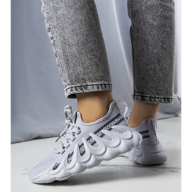Sneakers grigie con suola Beth alla moda grigio 1