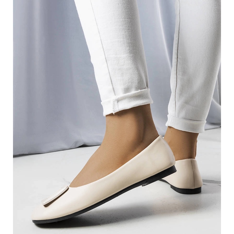 Ballerine beige con fibbia Sheller 1