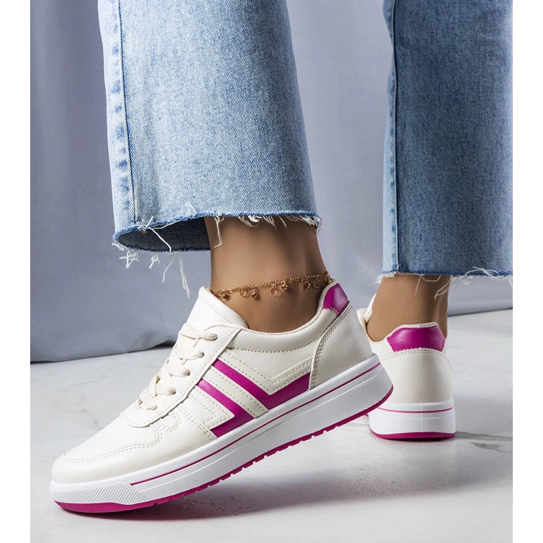 Sneaker color crema con inserti rosa di Olympia beige 1