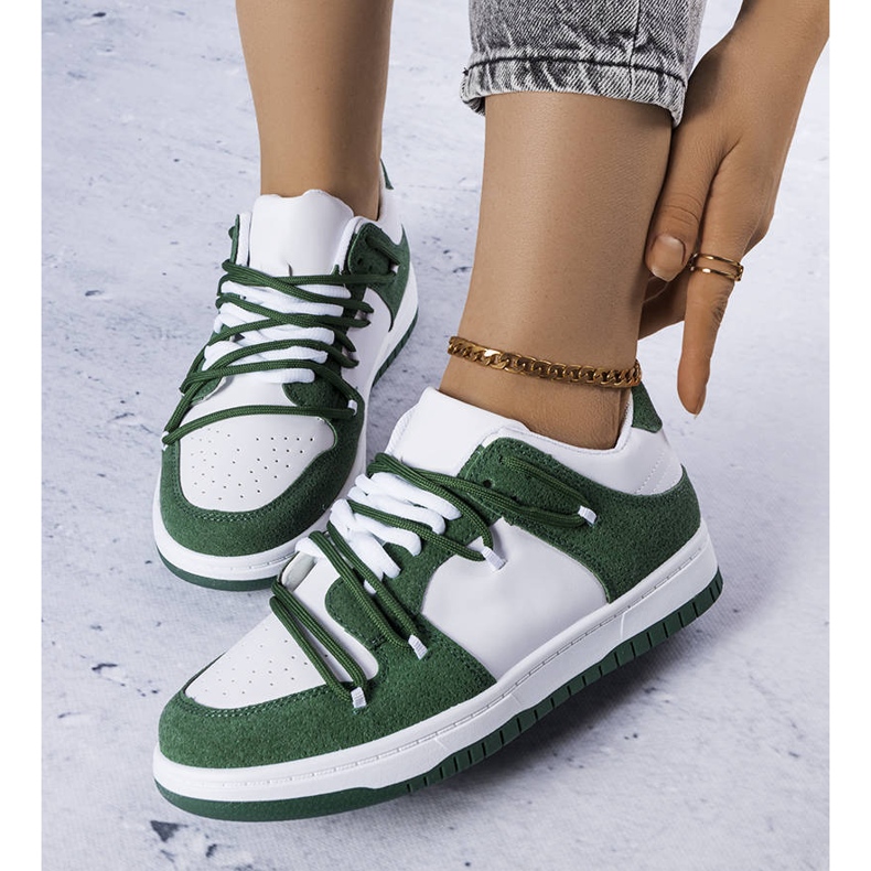 Sneakers verdi realizzate con materiali misti di Hila bianco 1