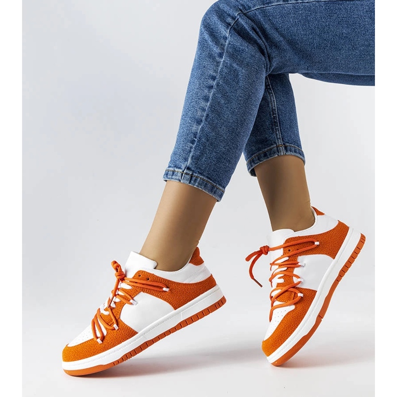 Sneakers arancioni con materiali combinati di Hila bianca 1