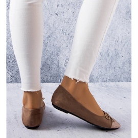Ballerine Simard color moka con punta in vernice grigio 1