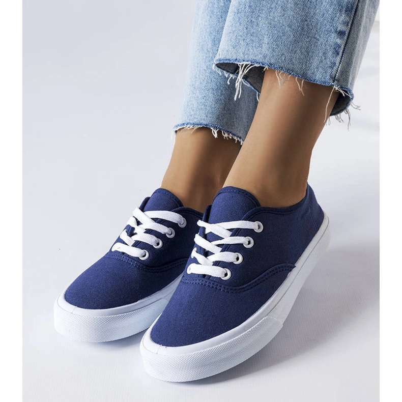 Sneaker in tessuto blu scuro di Fantina 1