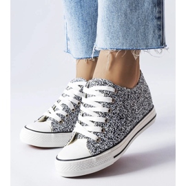 Sneaker basse con zeppa di colore nero di Garceau bianco 1