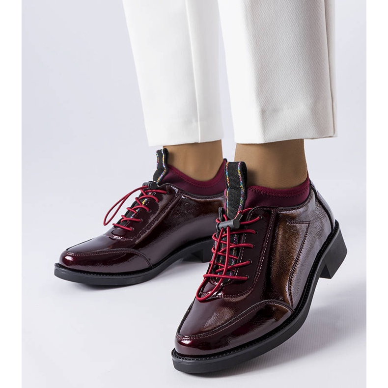 Scarpe laccate bordeaux di Thomazo rosso 1