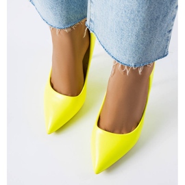 BM Scarpe con tacco giallo fluo di Lamothe 2
