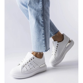 Sneakers bianche con traforo Chalut colorato bianco 1