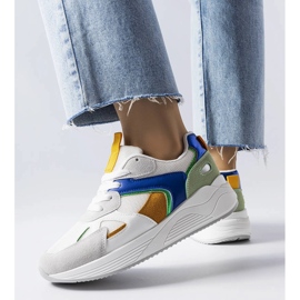 Sneakers bianche realizzate in materiali misti di Riel bianca 1