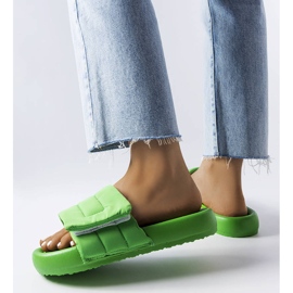 BM Pantofole verdi in velcro di Aleron verde 1