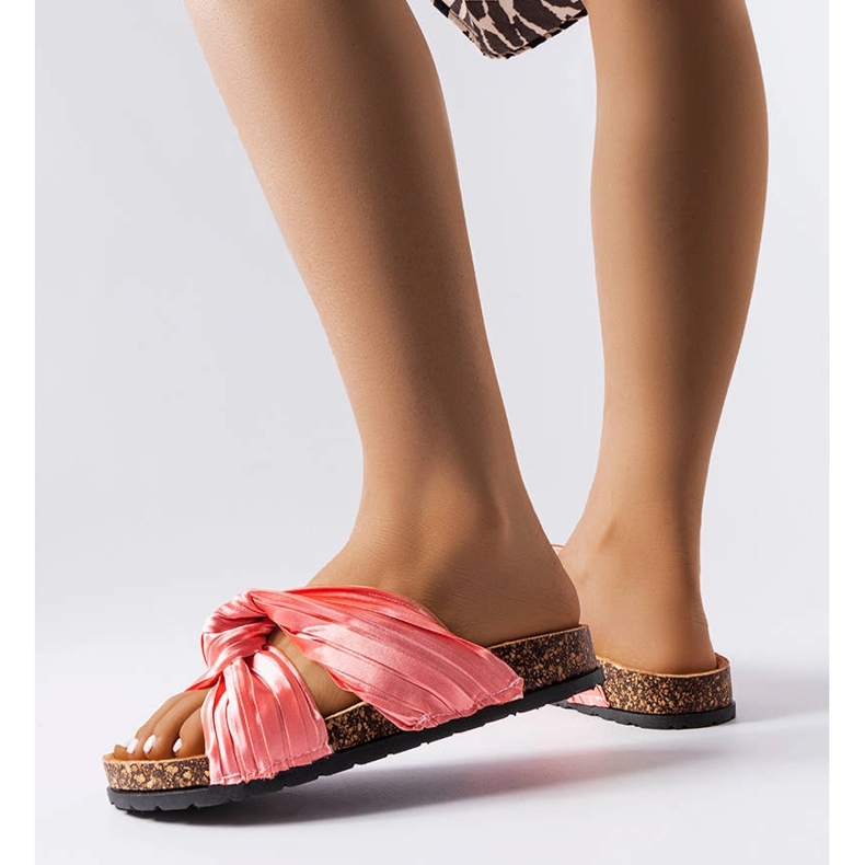 Pantofole rosa decorate con tessuto Fresne 1