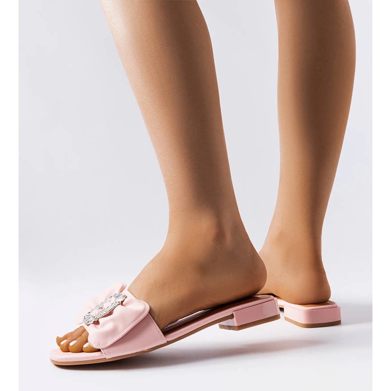 Pantofole eleganti rosa con strass di Fifi 1