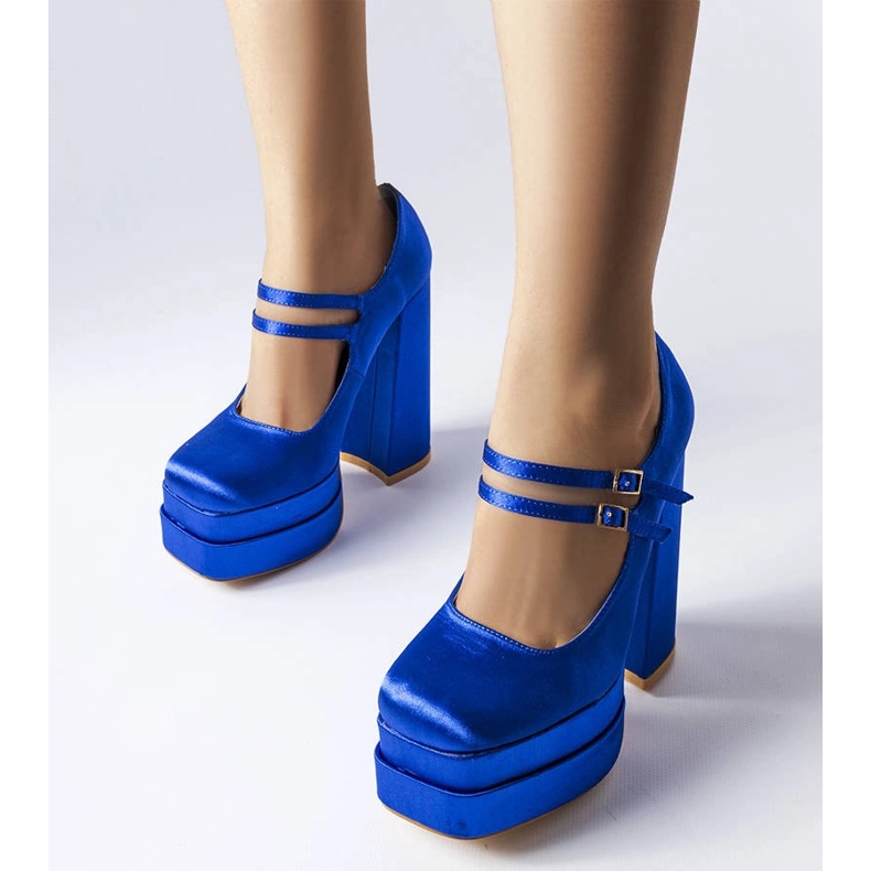 Décolleté blu con tacco alto di Gabriel 2