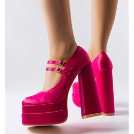 Décolleté rosa con tacco alto di Gabriel 1