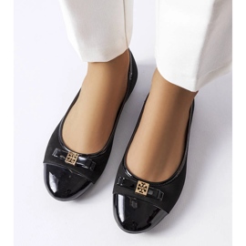 Ballerine nere con punta in vernice Umberto nero 1