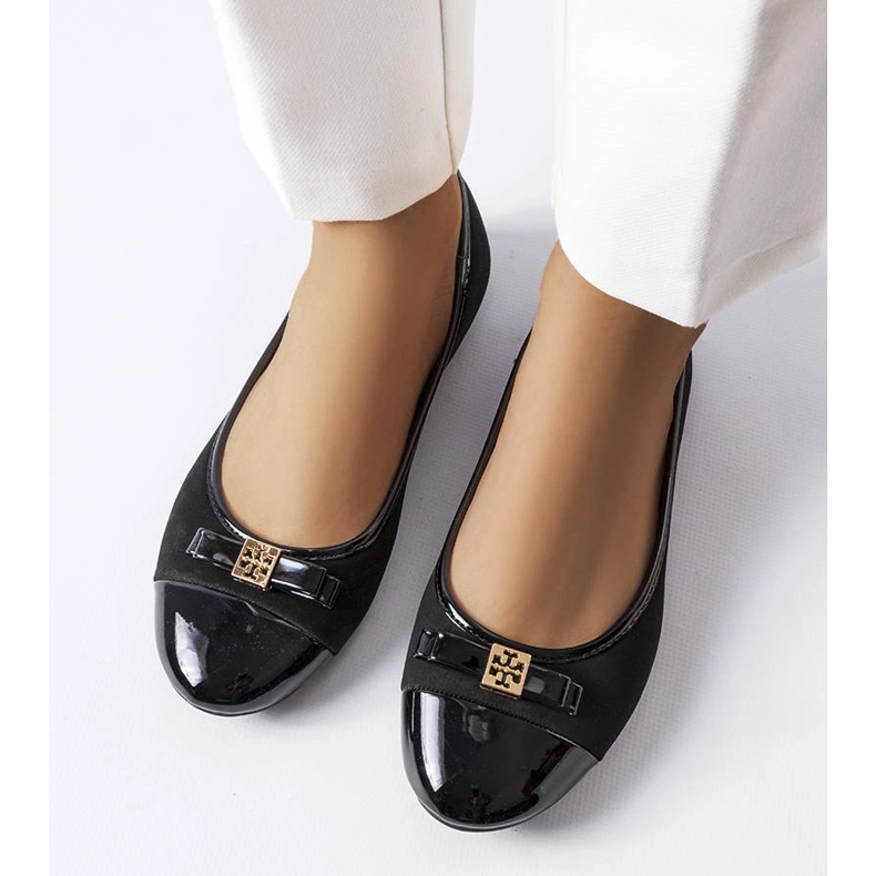Ballerine nere con punta in vernice Umberto nero 1