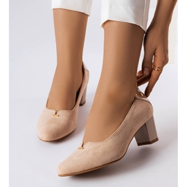 Eleganti décolleté beige di Vinceza 2