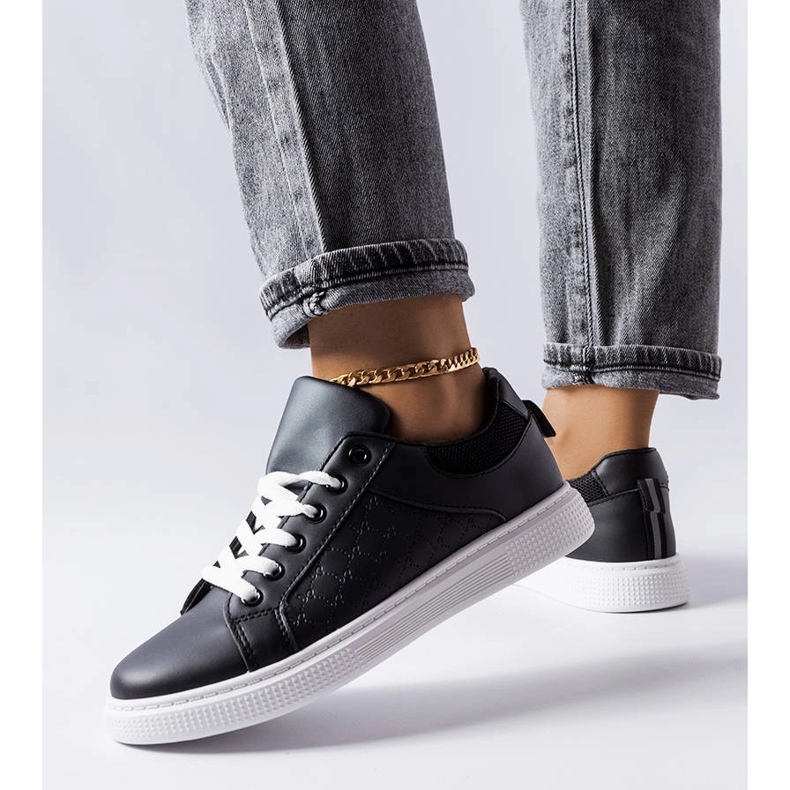 Sneakers nere con goffratura Dreux nero 1