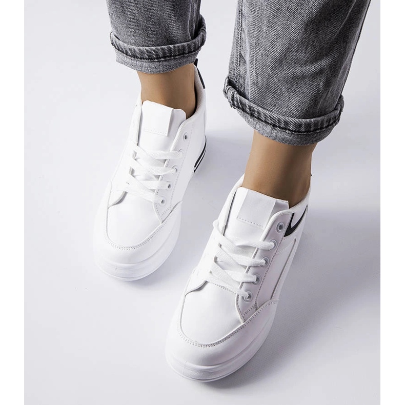 Sneakers bianche con inserti glitter di Bonevil bianco 1